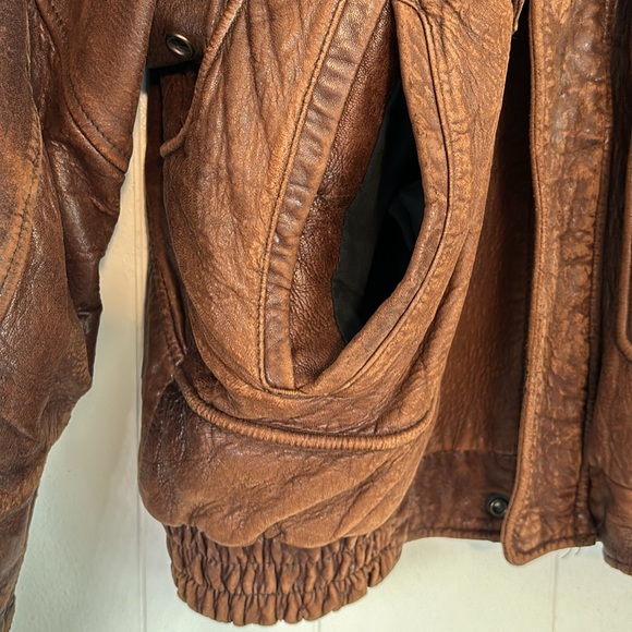 Vintage Town & Country Men’s Genuine Distressed Leather Flight Bomber Jacket - Picture 6 of 16